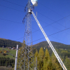 Paragleiter in der Leitung in Osttirol, Okt. 2013: Berührung mit dem Mast wäre tödlich gewesen.